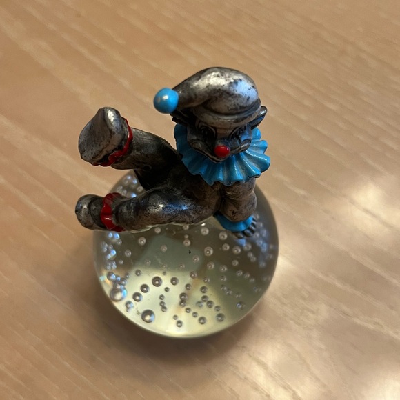 Vintage George Good Pewter Clown Paperweight. - Picture 2 of 10